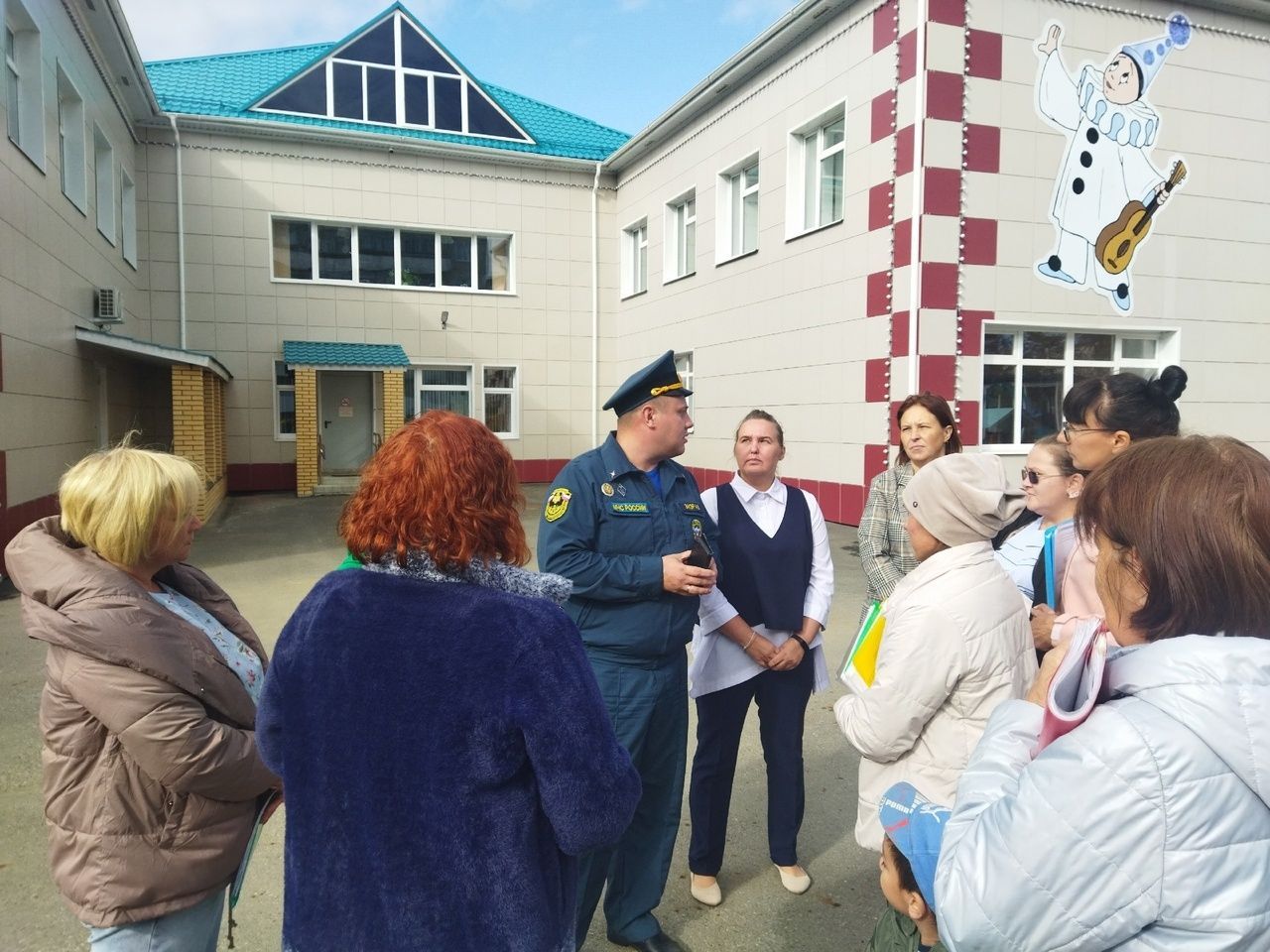 Волчанские пожарные провели учебную эвакуацию в детском саду №4