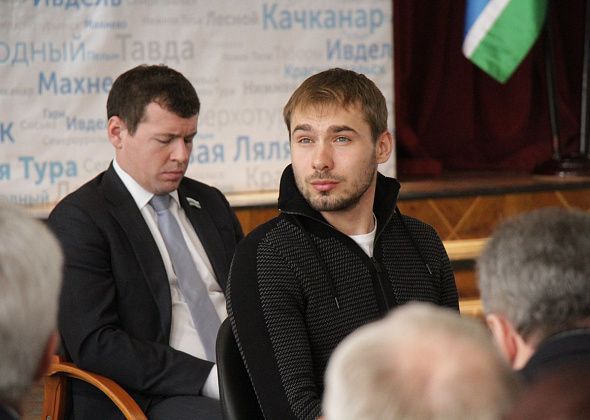 Суд не стал снимать Антона Шипулина с выборов