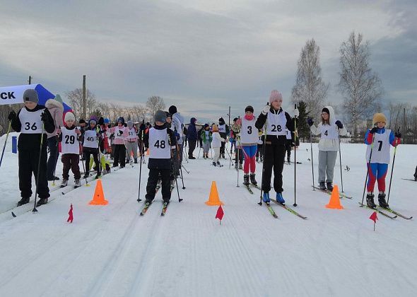 В Волчанске закрыли зимний спортивный сезон лыжными гонками