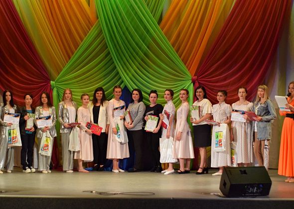 В Волчанске состоялся концерт коллективов КДЦ