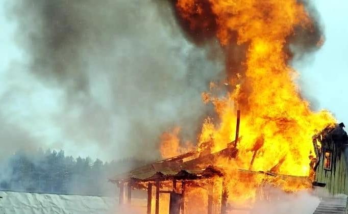 В Волчанске во время пожара в частном доме погиб человек