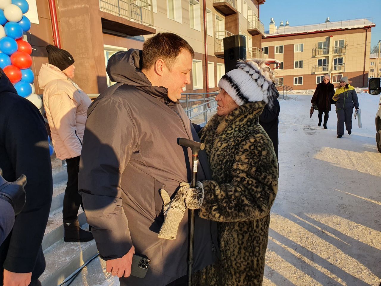 В Волчанске торжественно открыли новостройку. Ключи от квартир получила 31 семья