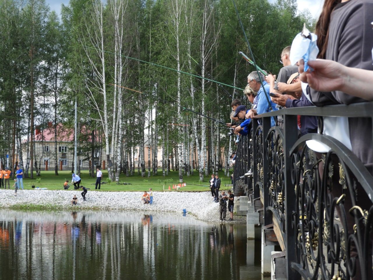 В волчанском парке прошли вторые соревнования по рыбной ловле