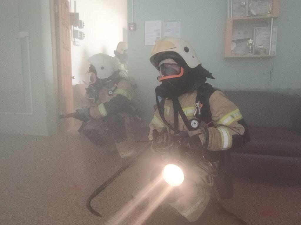 В Волчанске импровизированное возгорание тушили пожарные из трех городов