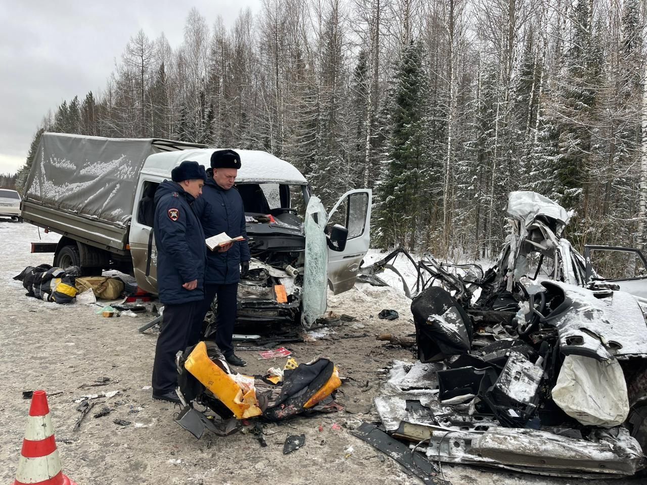 Из-за ДТП с пятью погибшими на север области прибыл замначальника областной Госавтоинспекции