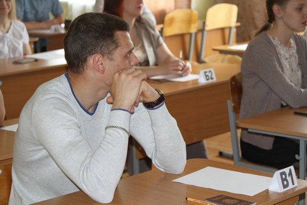 Глава Минобрнауки допустил отказ от дипломных работ