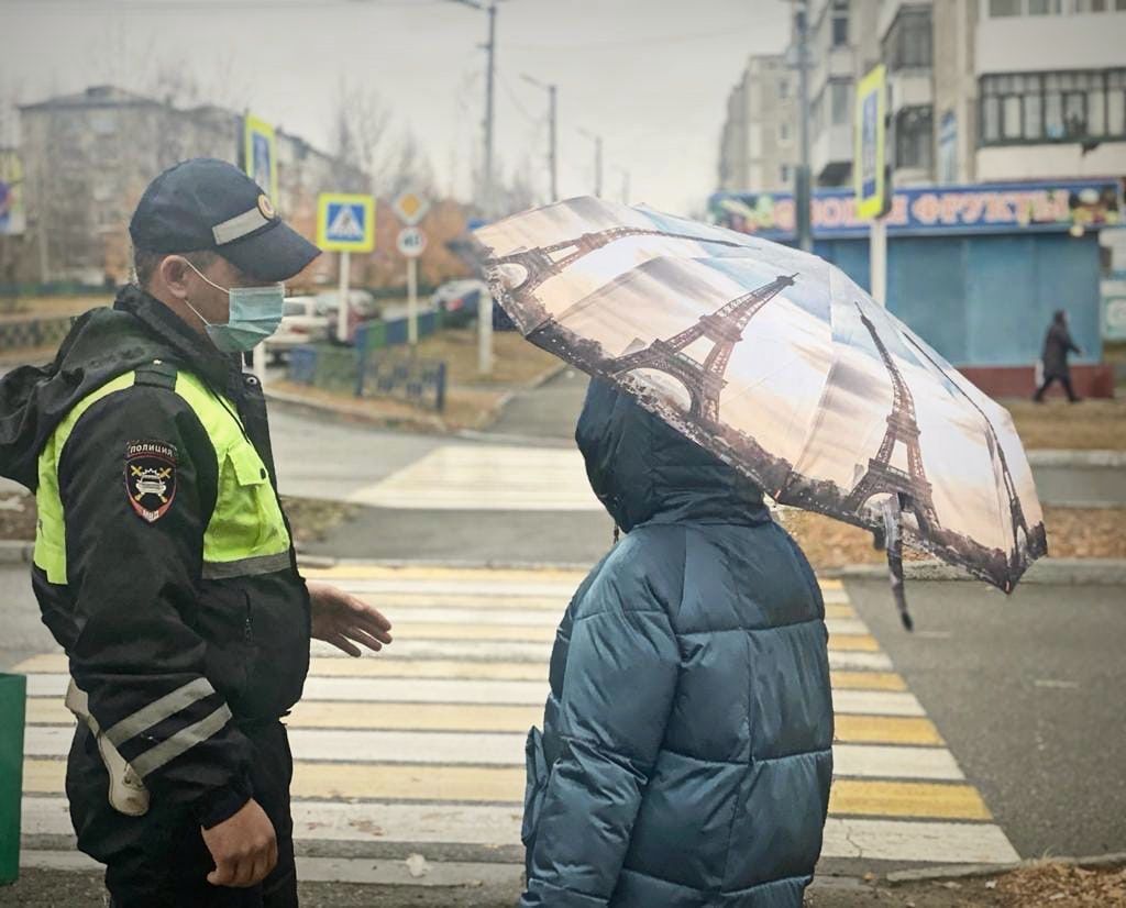Сотрудники ГИБДД усилили внимание к соблюдению ПДД на пешеходных переходах