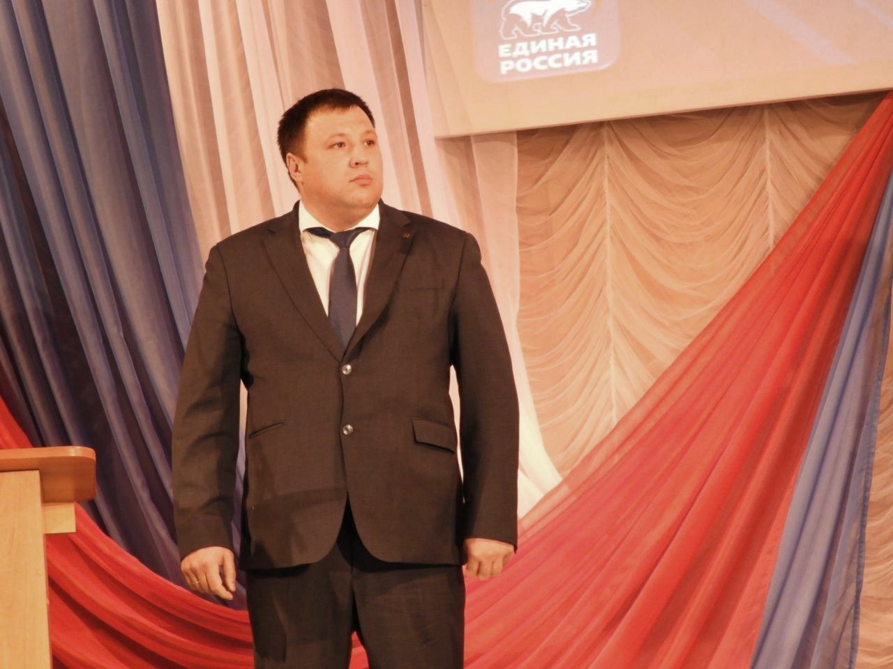 Глава Волчанска запустил горячую линию по вопросам образования. Все проблемы будет решать лично