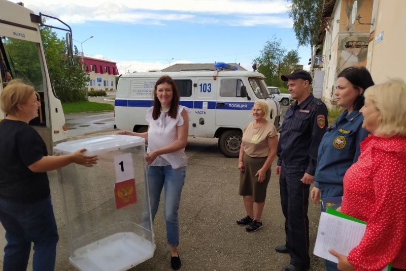 Члены Волчанской ГТИК успешно эвакуировались из «заминированного» здания