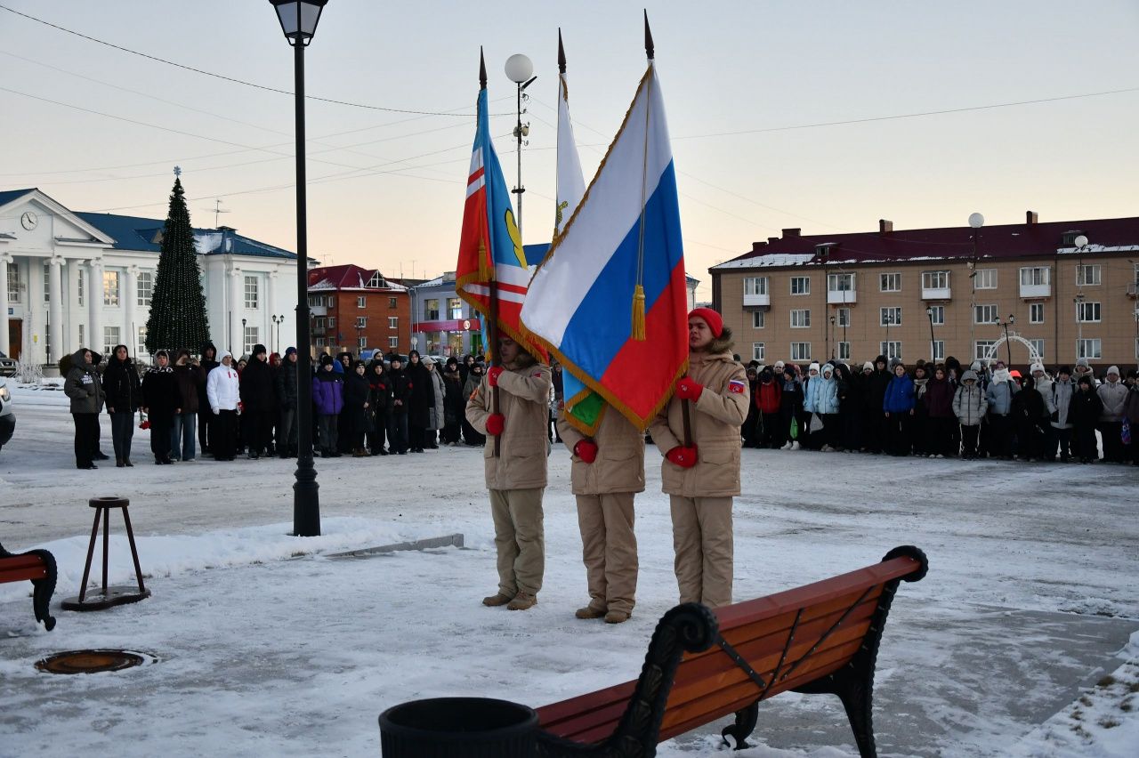 В Волчанске прошел митинг, посвященный Дню неизвестного солдата