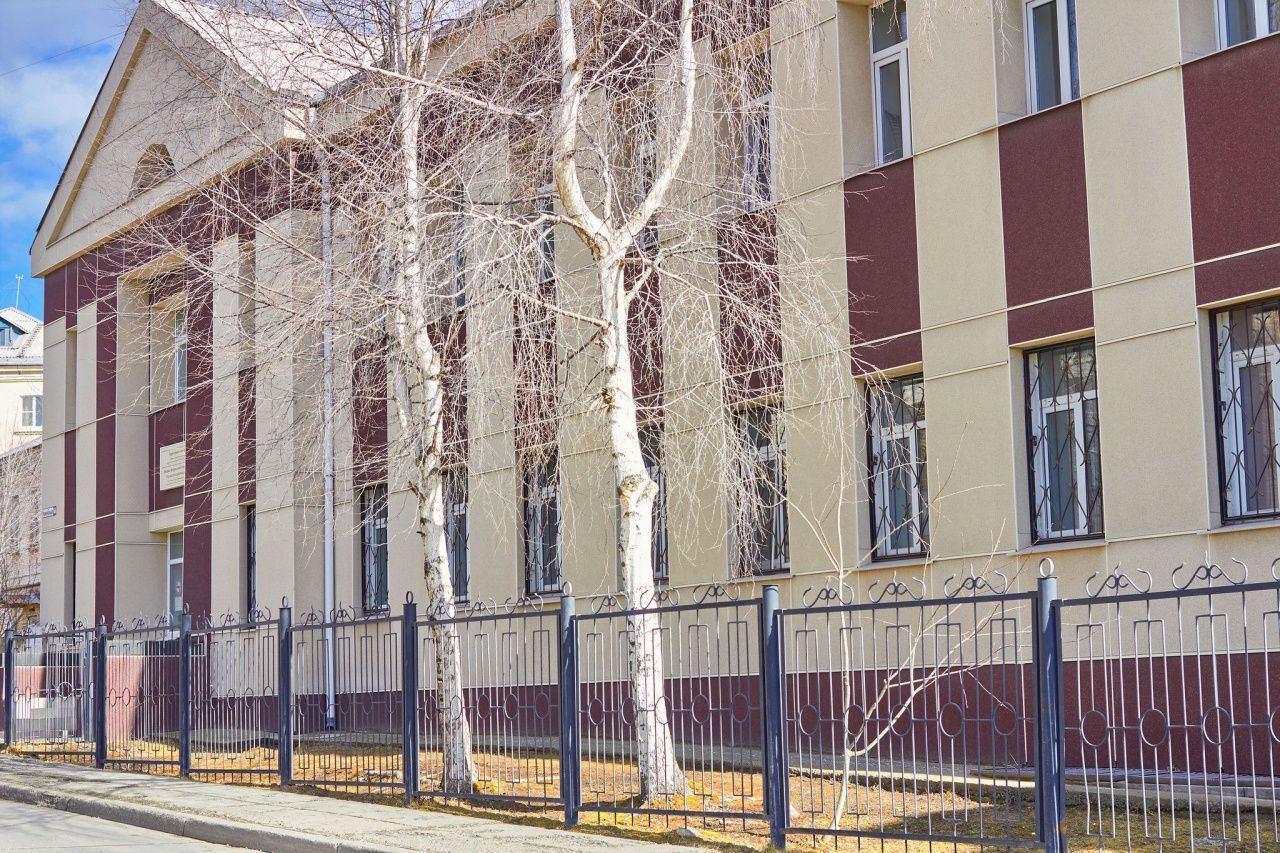Жители четырех свердловских городов жалуются, что не могут дождаться оплаченной мебели