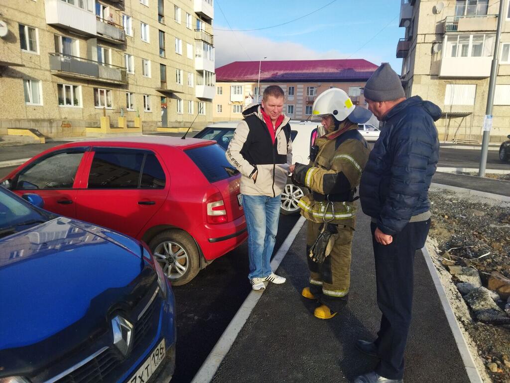 Пожарные совместно с УК проверили, как волчанцы паркуют свои автомобили