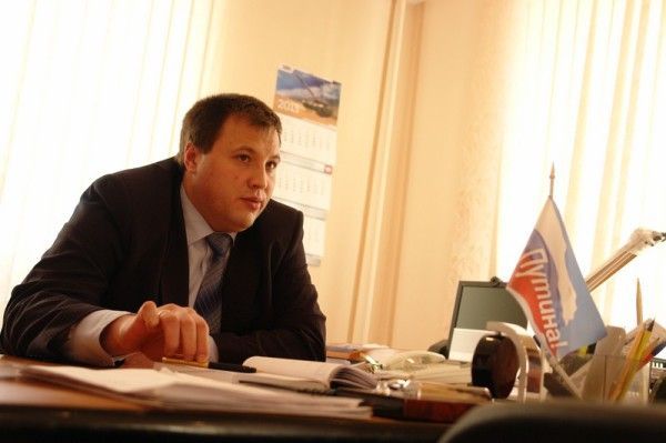 «Лексус» вместо «Тойоты» и 3,3 млн рублей за год: мэр Волчанска отчитался о доходах 