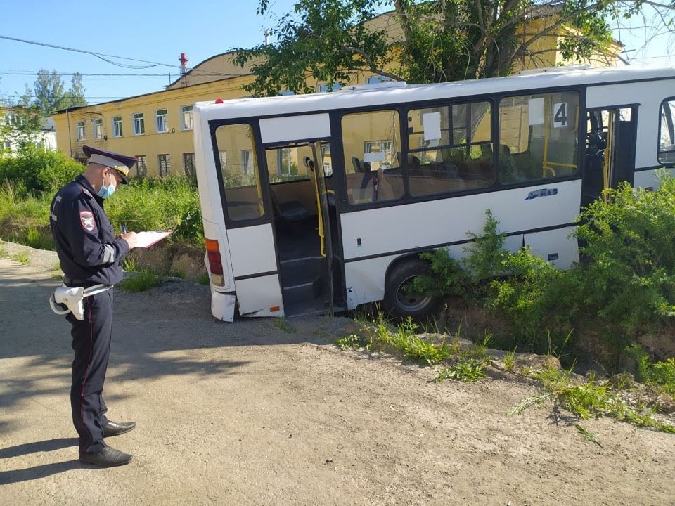 В Лесном в ДТП с автобусом погибло 6 человек. Еще 5 госпитализированы