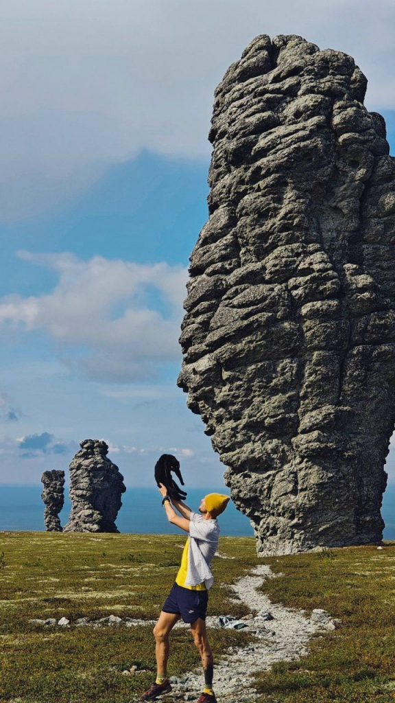 В 2008 году плато Маньпупунёр вошло в список «Семь чудес России». Миледи увидела его своими янтарными глазами. Фото: Анатолий Ероховец