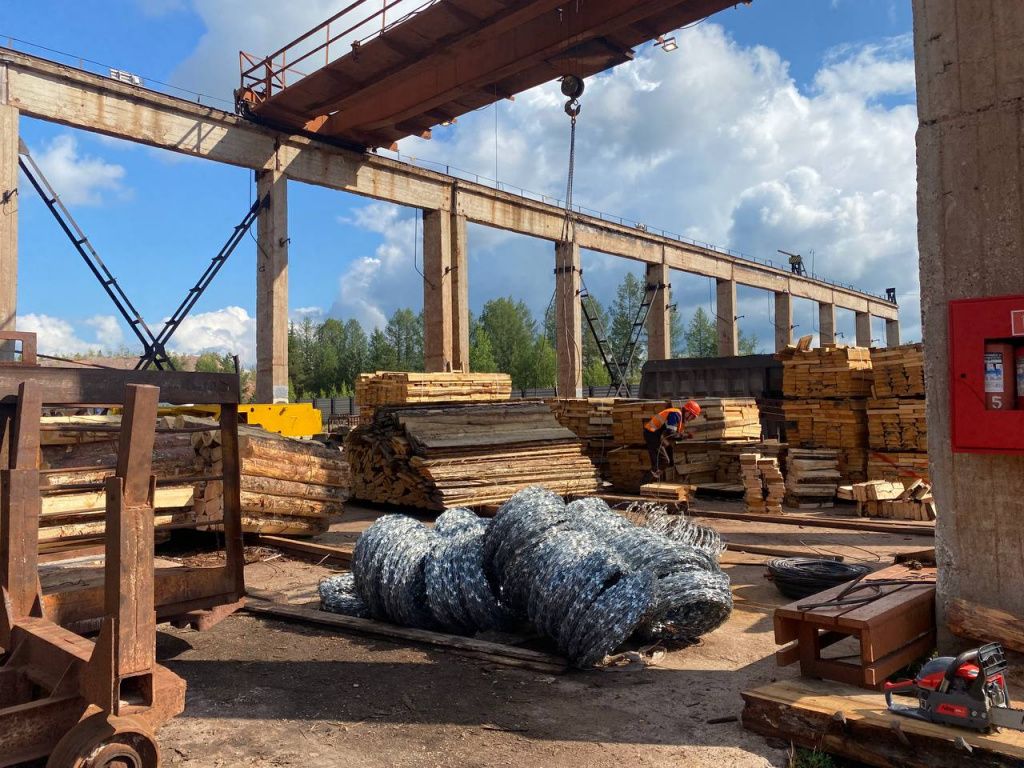 На промплощадке шахты. Фото: Яна Попова, «Вечерний Краснотурьинск»