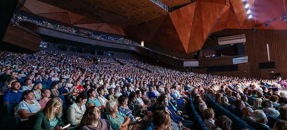 Евгений Куйвашев оценил работу учителей во время пандемии и рассказал о мерах поддержки