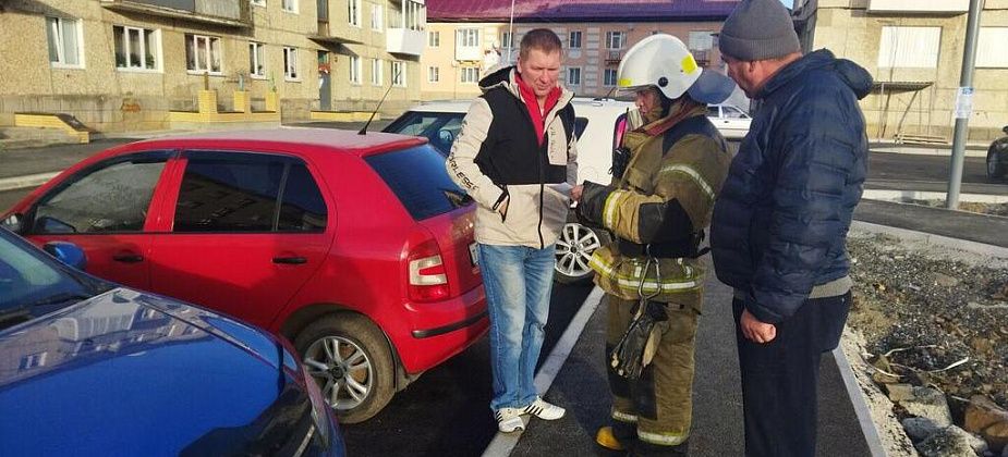 Пожарные совместно с УК проверили, как волчанцы паркуют свои автомобили