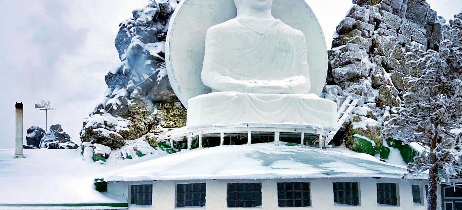 Опубликована петиция, призывающая губернатора Куйвашева "спасти" Качканар от буддистов, которые якобы захватили гору