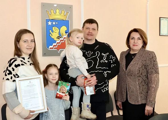 Семья из Волчанска получила социальную выплату на покупку нового жилья