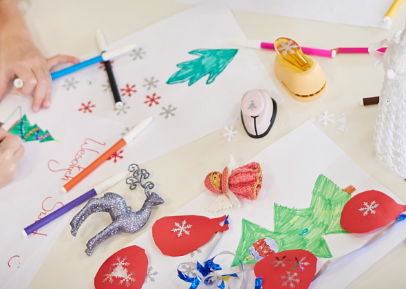 Юным волчанцам предлагают сделать открытки ко дню рождения Деда Мороза