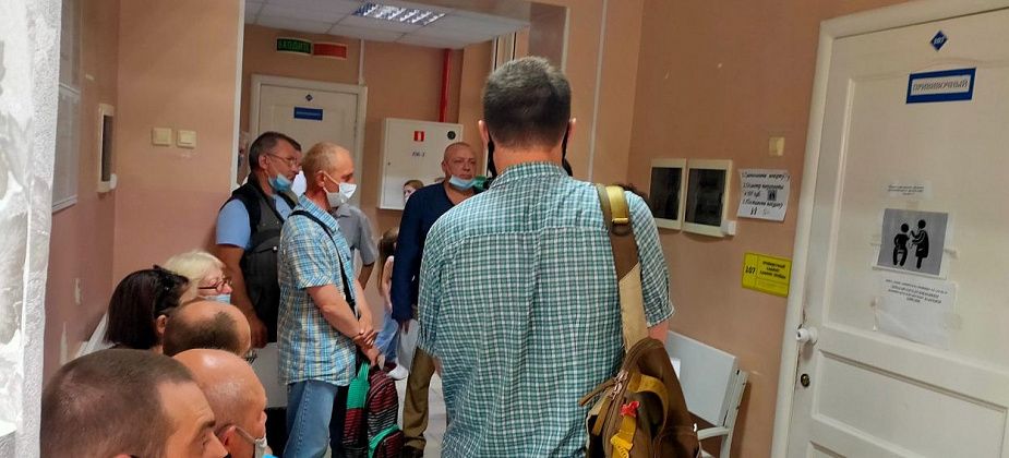 В России начинают вводить обязательную вакцинацию от коронавируса