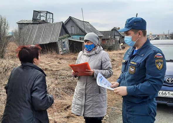 Волчанские пожарные проводят рейды по неблагополучным семьям и не только