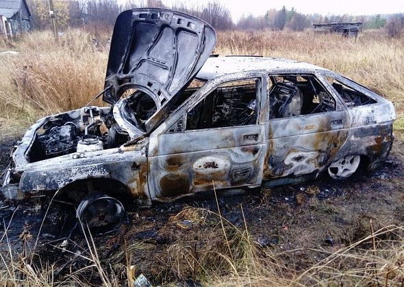 В Волчанске сгорел автомобиль
