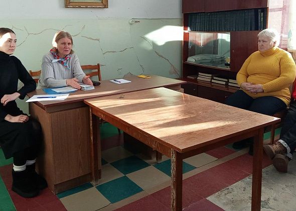 Карпинский центр занятости провел консультацию для работников волчанской больницы