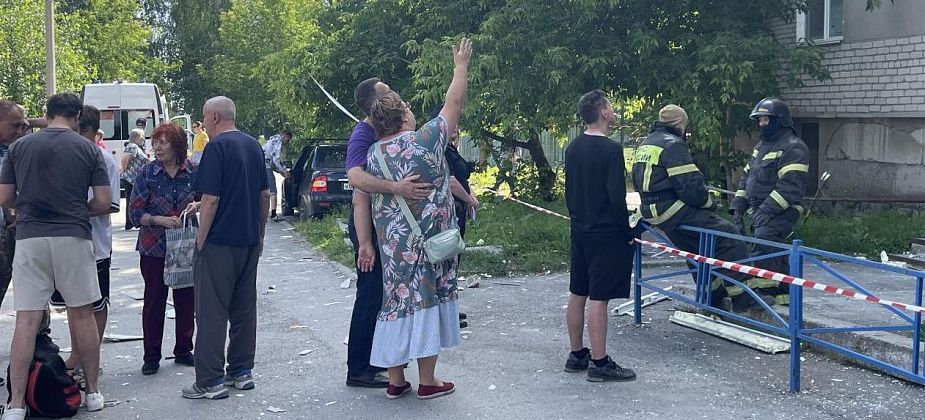 “Не знаю, как выжили”. Серовчане из дома, где взорвался газ, рассказали о произошедшем