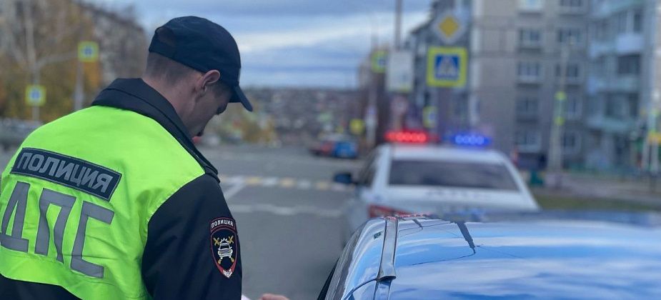 В ГИБДД рассказали, сколько водителей и пешеходов удалось поймать на нарушении ПДД