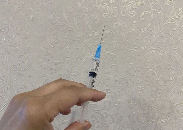 Пациенты начнут получать первую российскую вакцину от рака в ближайшие месяцы