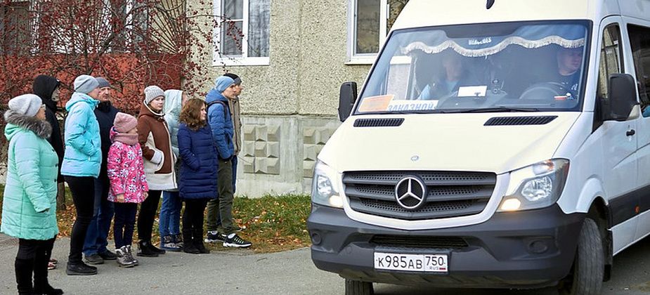 Сегодня состоялась первая в этом году отправка срочников в армию. Служить уехали 9 человек