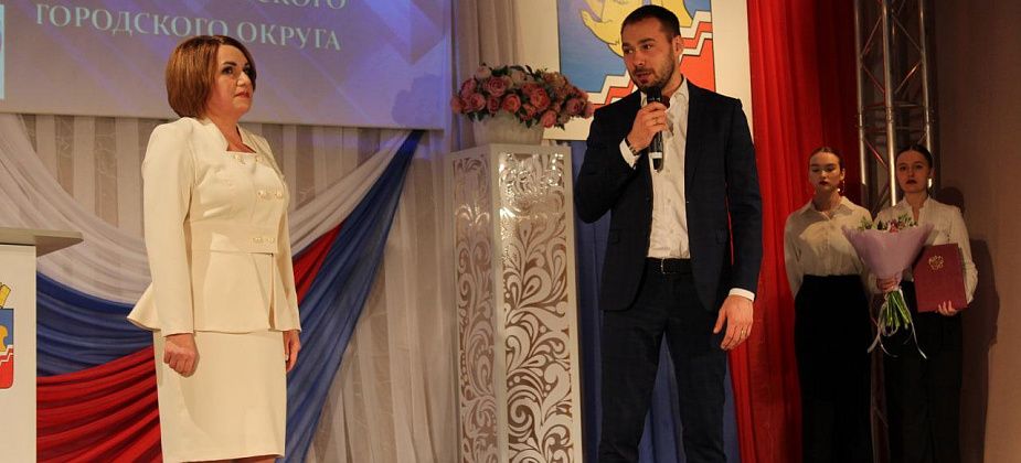 В Волчанске прошла инаугурация первой за историю города мэра-женщины