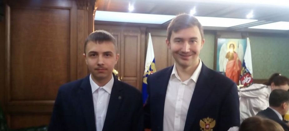 Двое карпинских школьников получили подарки от губернатора Свердловской области