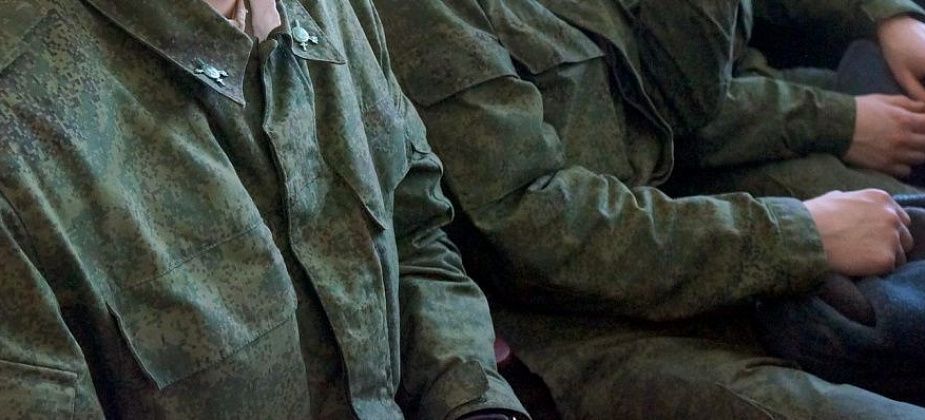 Президент Путин увеличил численность вооруженных сил РФ