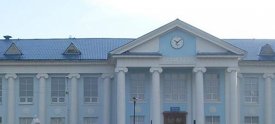 Волчанцев приглашают на вечер кино. Будут показывать фильм про то, как земляки покорили Килиманджаро