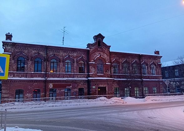 Блог. Алла Брославская: "В Тагил - на МРТ головы и на премьеру новых “Елок”"