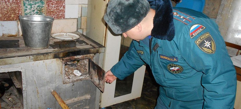 Сотрудники ОНД напомнили о пожарной безопасности семьям, находящимся в социально опасном положении