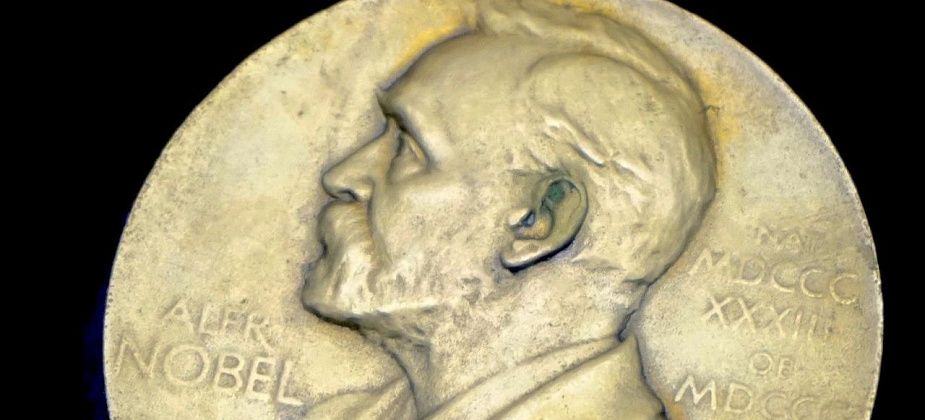 Нобелевскую премию мира присудили главреду "Новой газеты" Дмитрию Муратову и филиппинской журналистке Марие Ресса