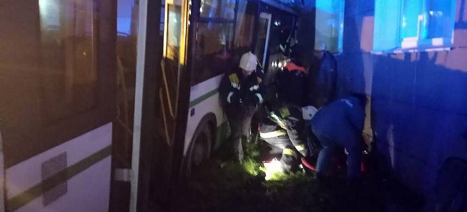 СК завел уголовное дело после смертельного ДТП с автобусом в Великом Новгороде