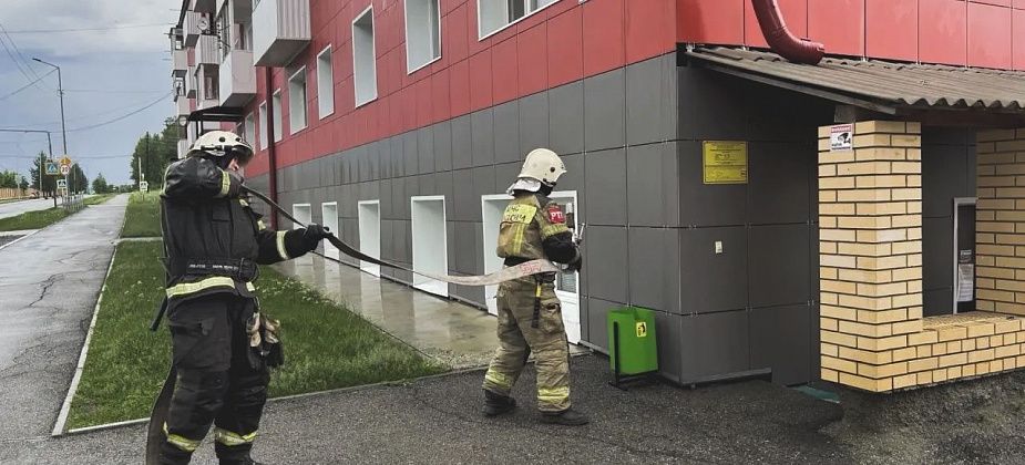 Пожарные провели учения в волчанском музее