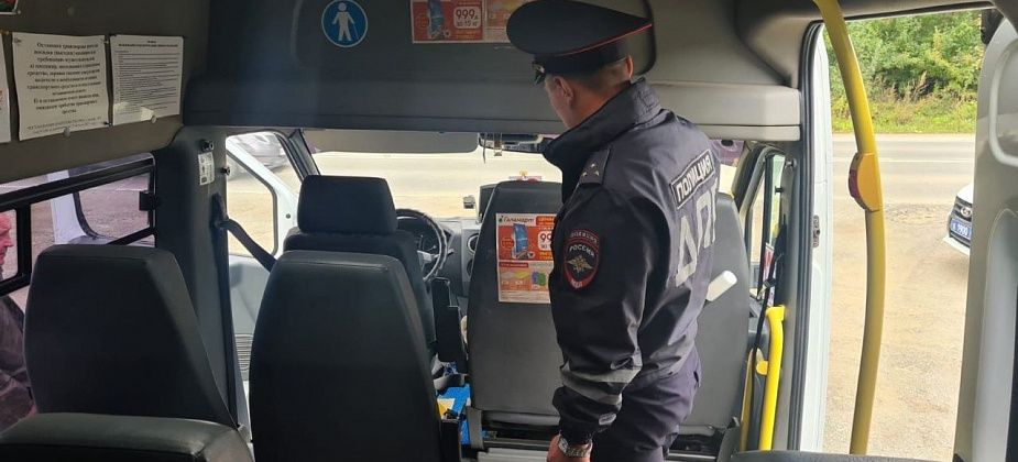 Сотрудники ГИБДД начали проверки автобусов и маршруток
