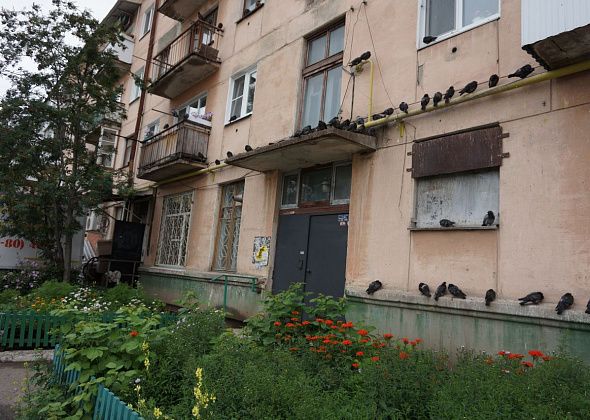 В Североуральске двое малышей выпали из окна второго этажа