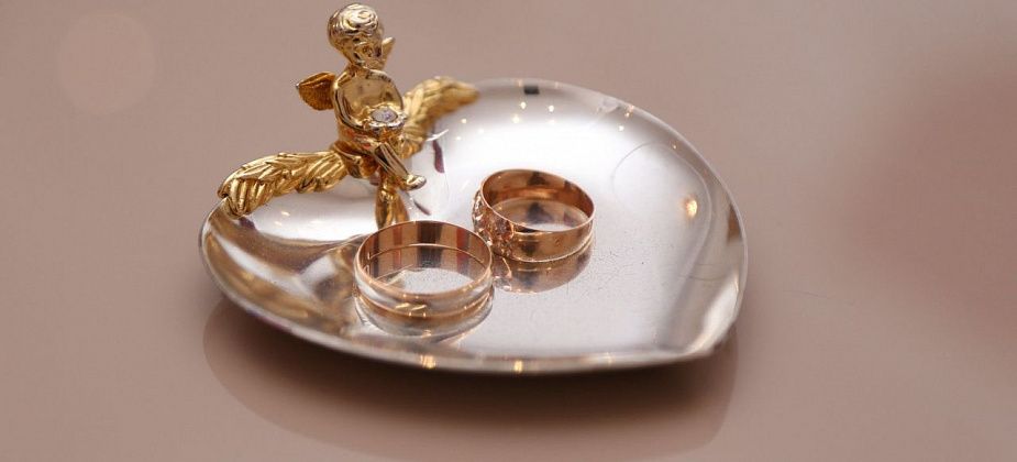 Волчанская семья получила областной знак отличия за 50 лет совместной жизни