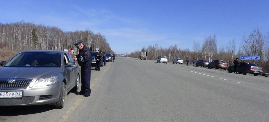 ГИБДД опровергает информацию о перекрытии Серовского тракта и других дорог в регионе
