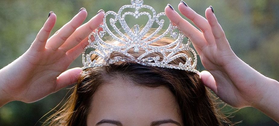 Хотите получить корону "Миссис Евразия"? Заполняйте анкету прямо сейчас