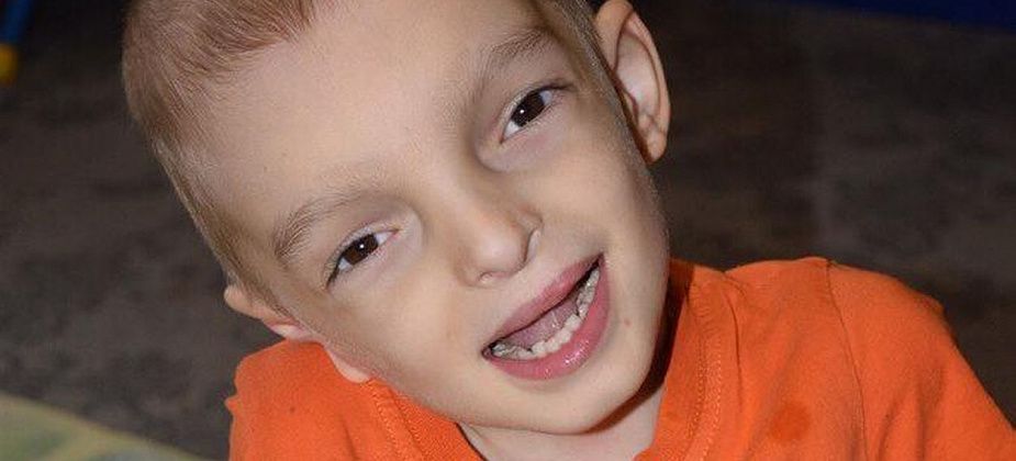 Чтобы Миша поехал на реабилитацию, нужно успеть собрать 60 тысяч рублей за неделю 