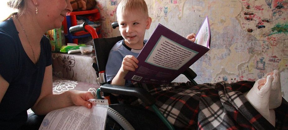 Юному серовчанину Тимофею Волкову прооперировали ноги. Для реабилитации необходимы дорогостоящие аппараты