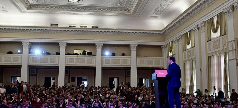 Евгений Куйвашев прочитал урок школьникам и презентовал студентам новый областной проект “Кампус”